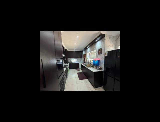 4 BEDROOM HOUSE FOR SALE IN BRACKENHURST